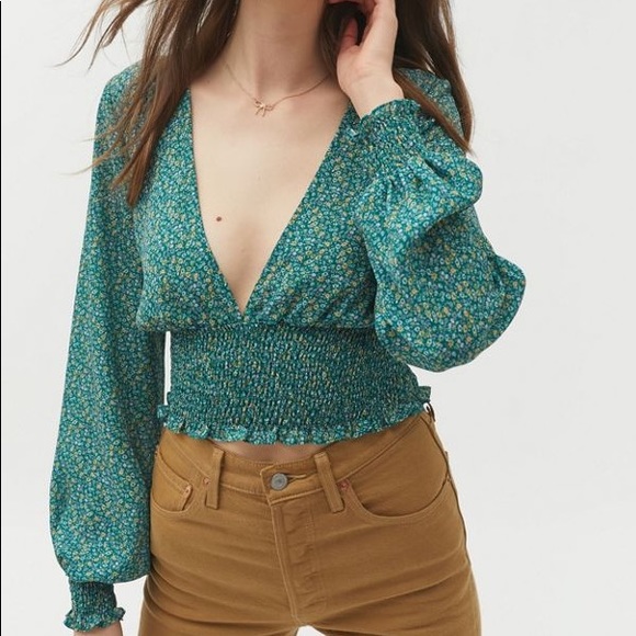 Urban Outfitters Tops - Urban Outfitters Green Floral Ruth V-Neck Blouse
